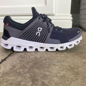 On Cloudswift women’s running shoes. Excellent pre-owned condition, 9/10.